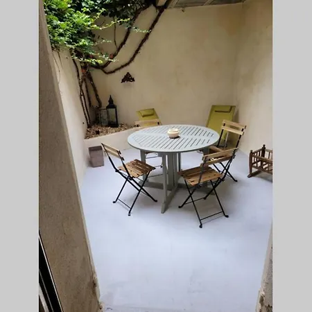 Maisonnette De Charme Ideale Au Calme Intra Muros-3